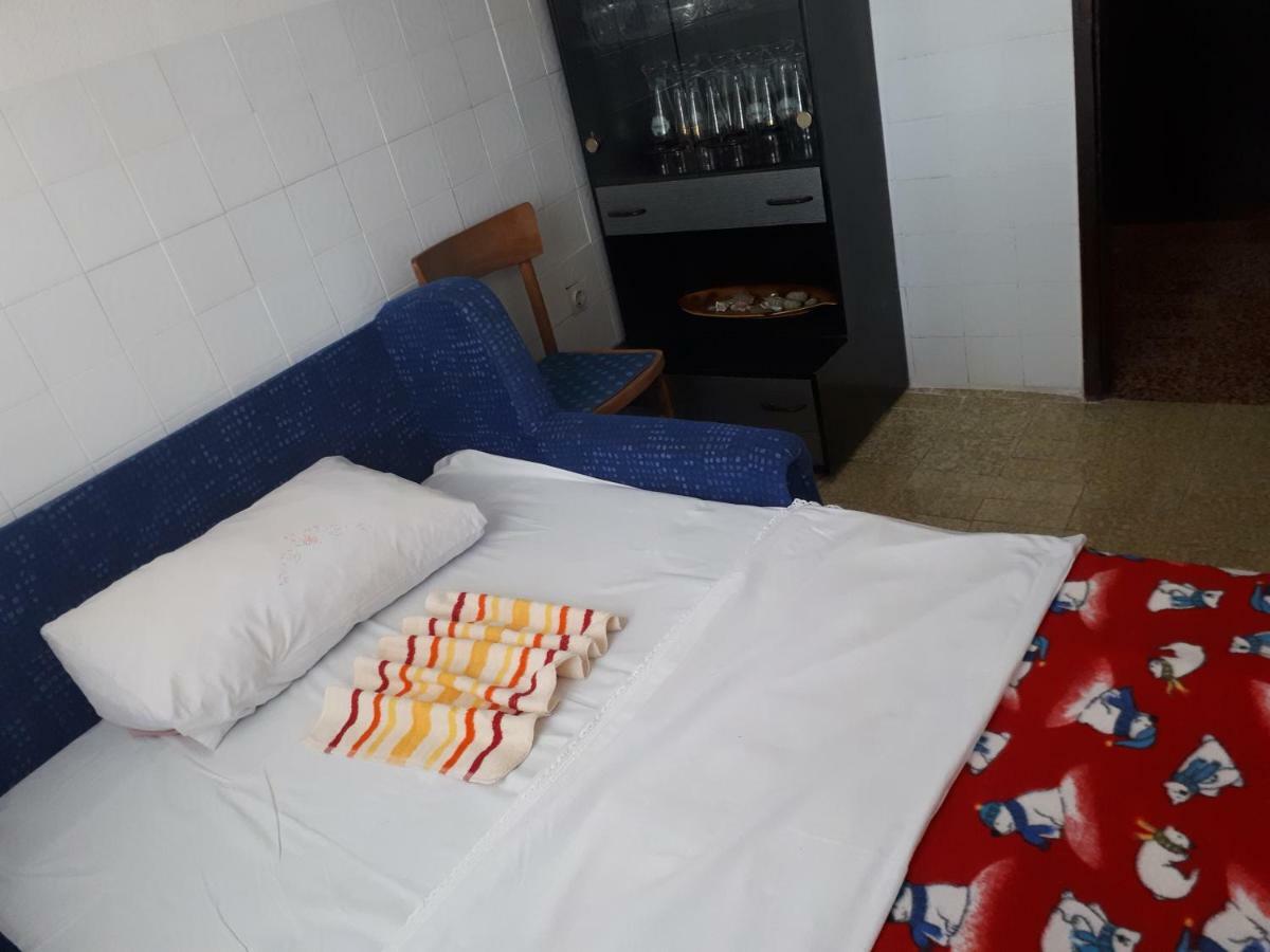 Luminaria Solis Vacation Home Rogoznica  Buitenkant foto